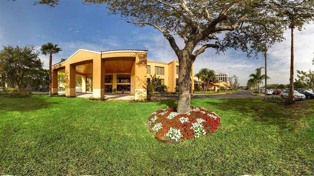 Courtyard By Marriott Bradenton Sarasota/Riverfront מראה חיצוני תמונה