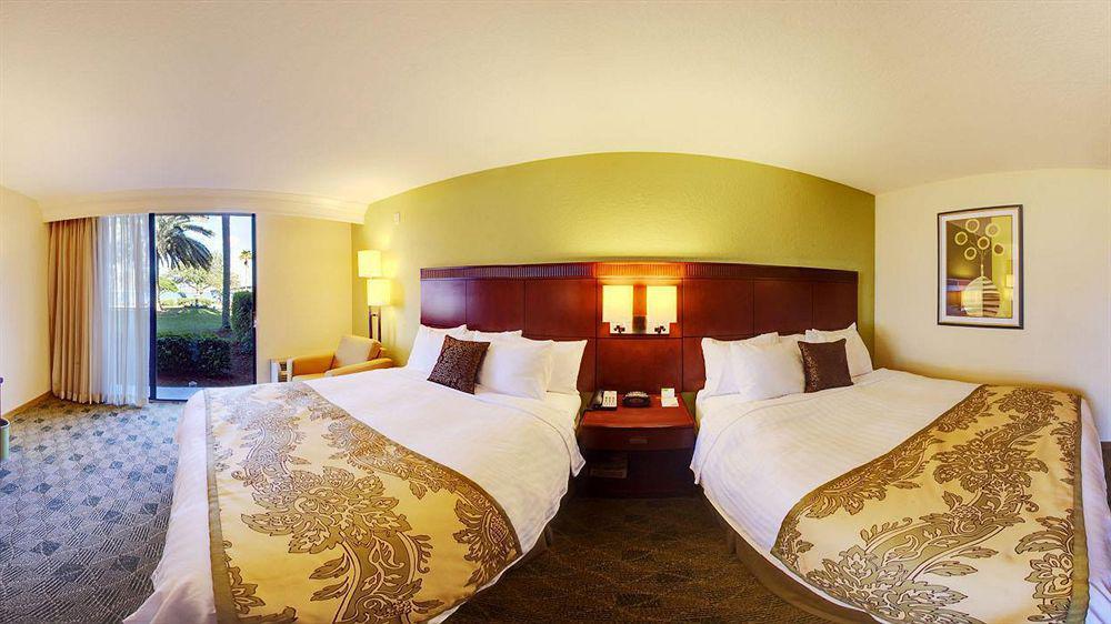 Courtyard By Marriott Bradenton Sarasota/Riverfront מראה חיצוני תמונה